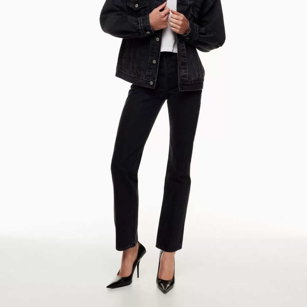 Aritizia ‘90s High-Rise Loose “Joni” Jean